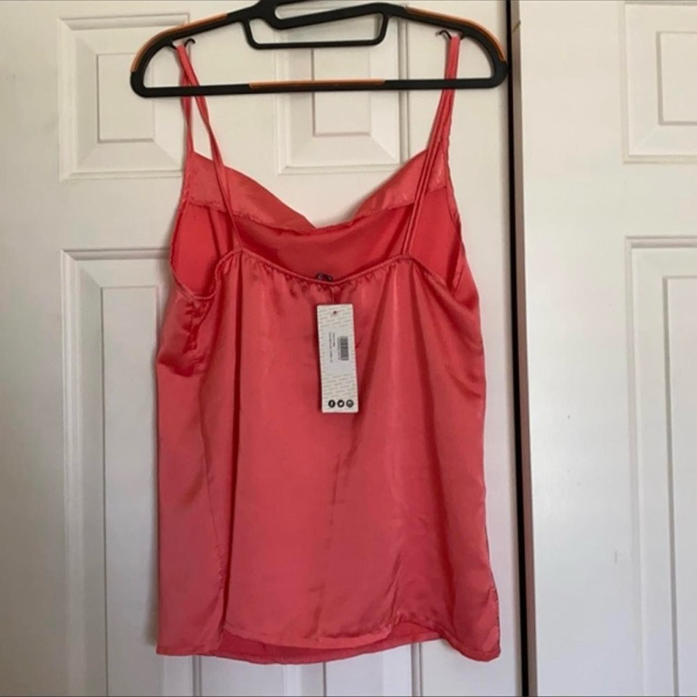 Top - Picture 2 of 4